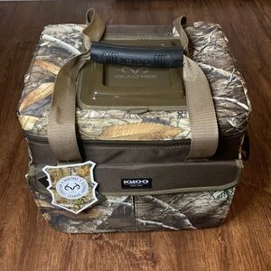 Realtree Large 30 Can Cooler Soft Side Square Igloo Insulated Bag Camouflage NWT
